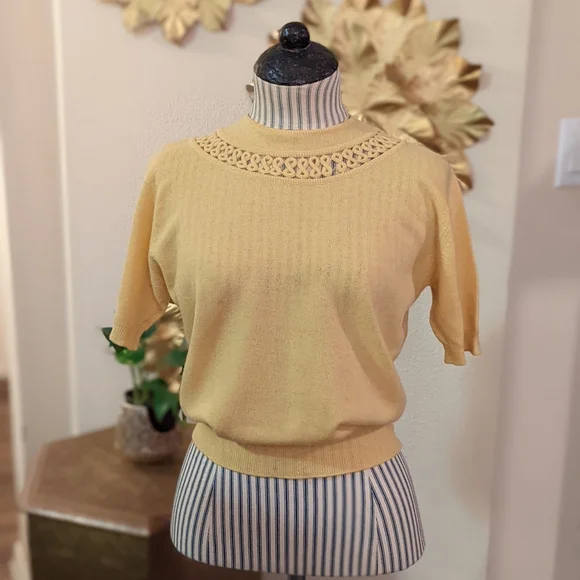 Vintage Cashmere Buttery Soft Scottish Gold Yellow Sweater - Picture 2 of 11